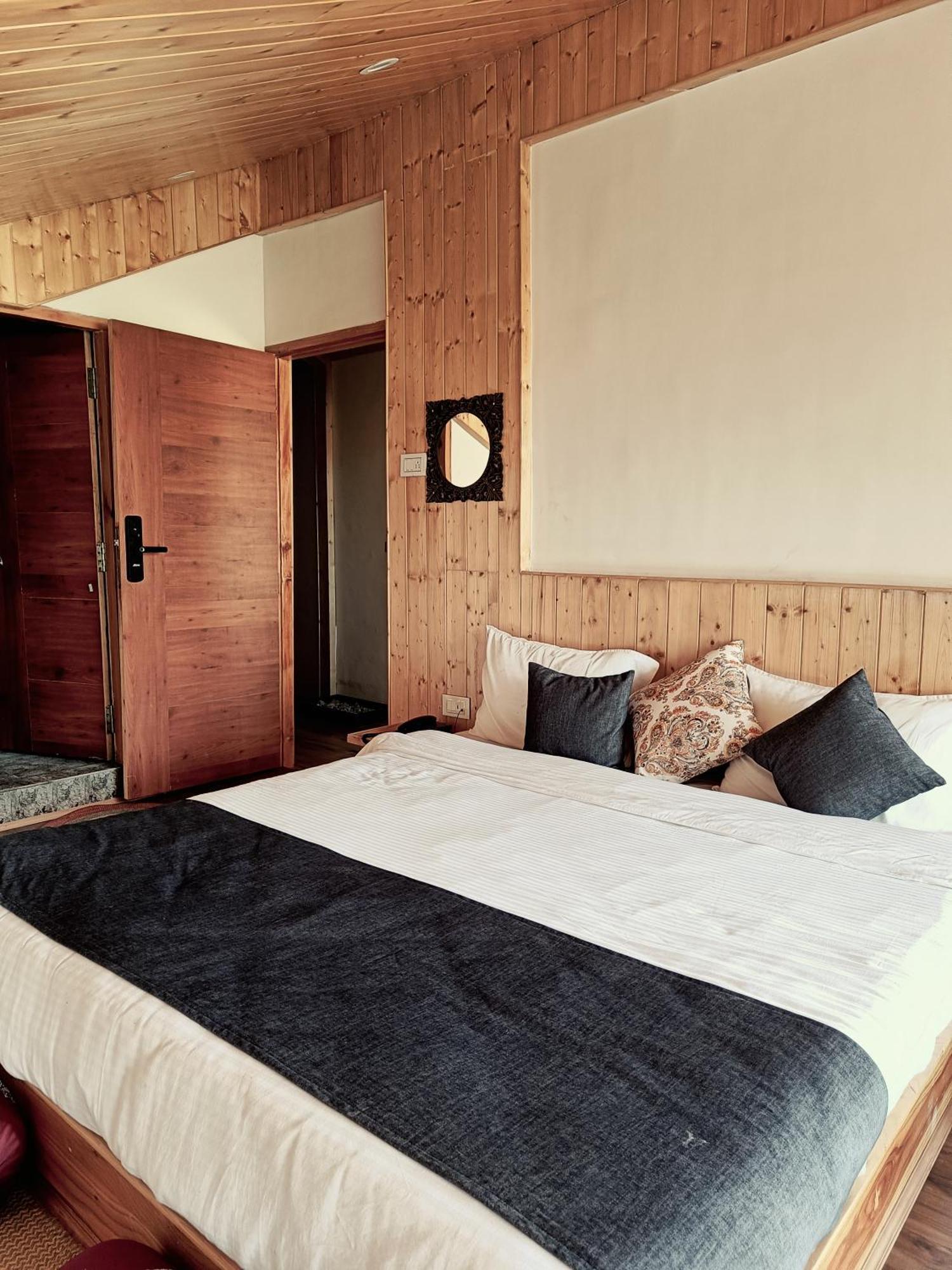 Trimounts-A Boutique Hotel & Wellnes Center In Tirthan Valley Banjār Exteriér fotografie