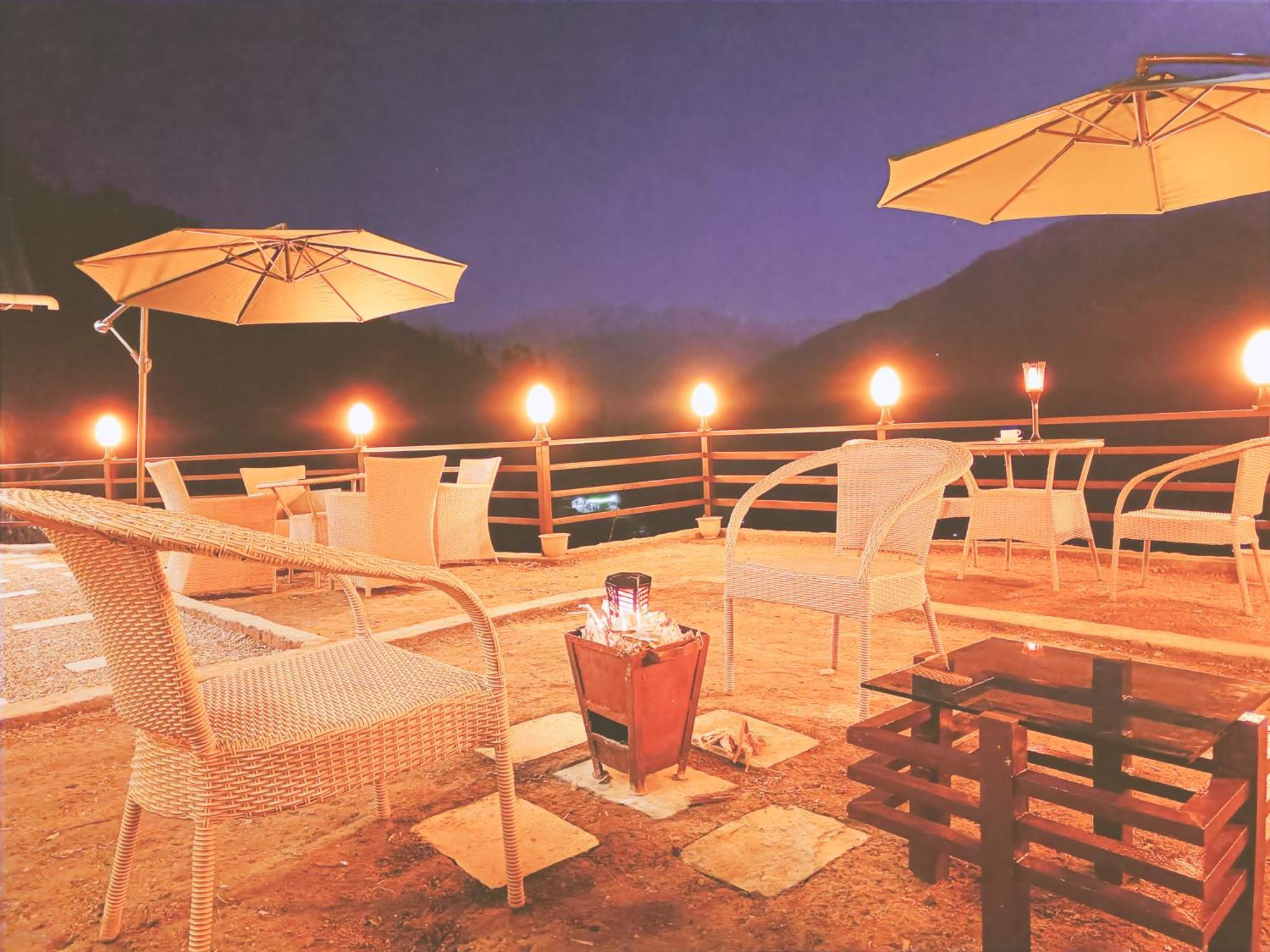 Trimounts-A Boutique Hotel & Wellnes Center In Tirthan Valley Banjār Exteriér fotografie