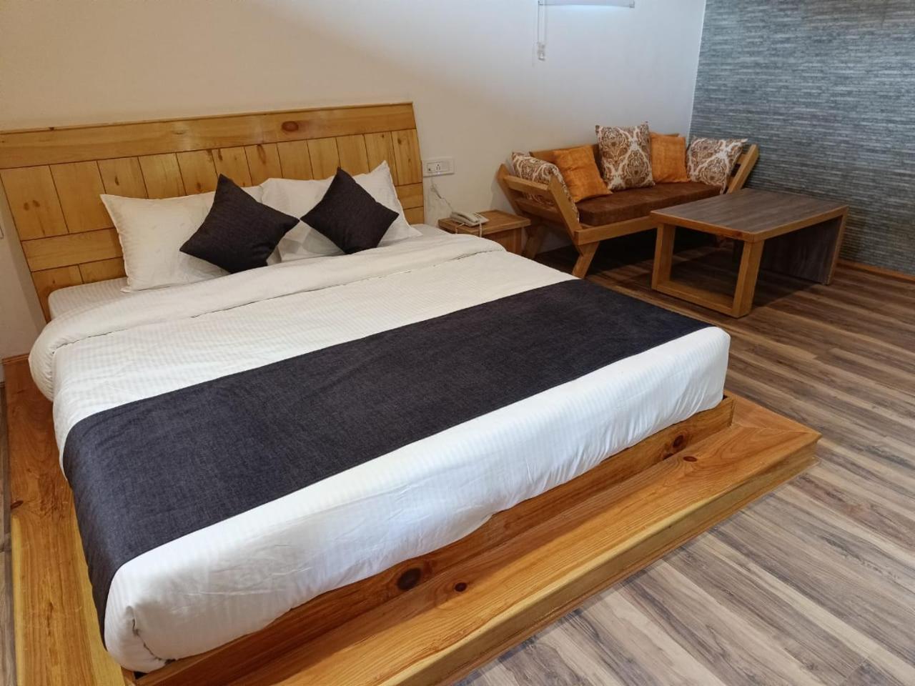 Trimounts-A Boutique Hotel & Wellnes Center In Tirthan Valley Banjār Exteriér fotografie