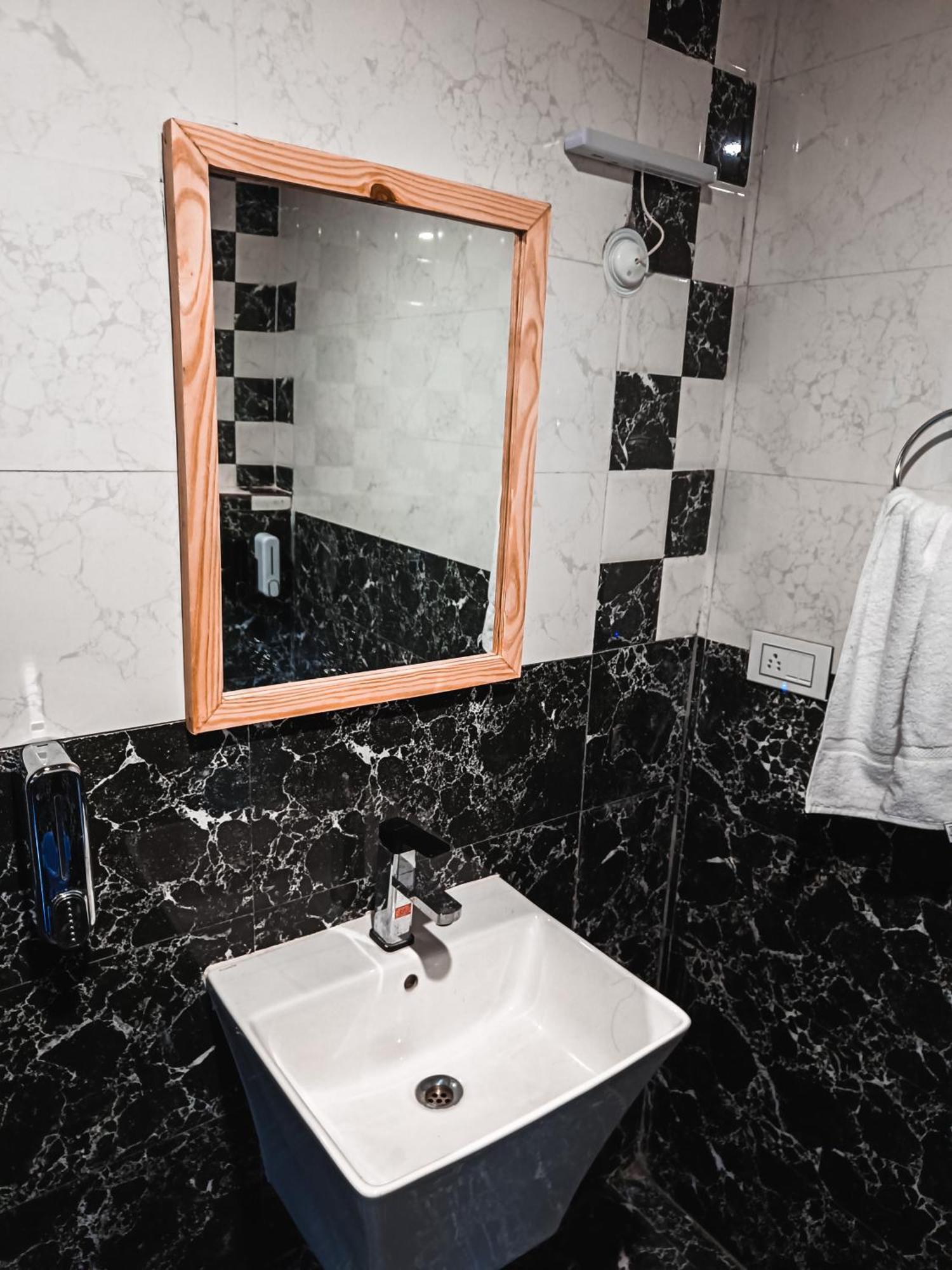 Trimounts-A Boutique Hotel & Wellnes Center In Tirthan Valley Banjār Exteriér fotografie