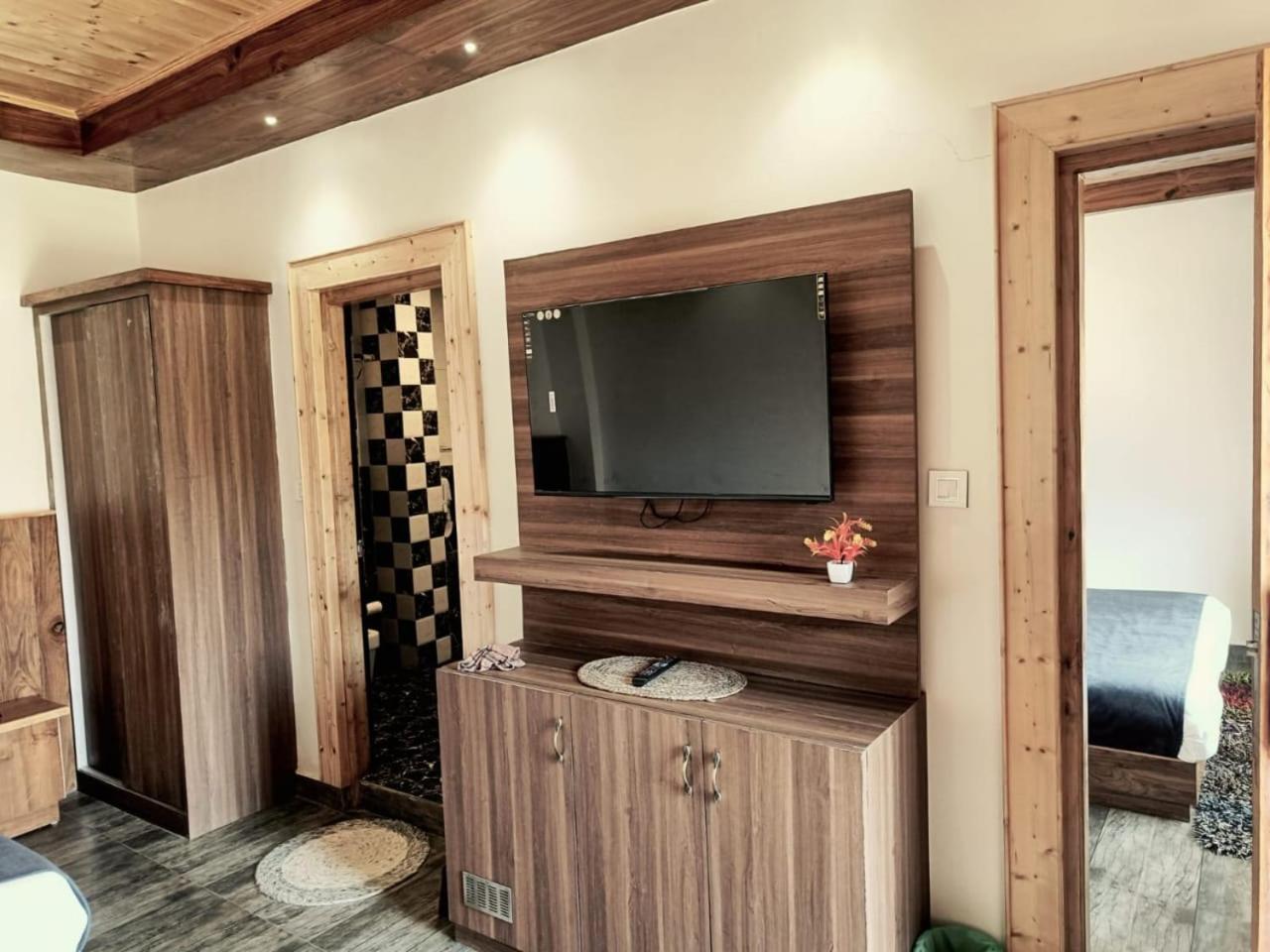 Trimounts-A Boutique Hotel & Wellnes Center In Tirthan Valley Banjār Exteriér fotografie