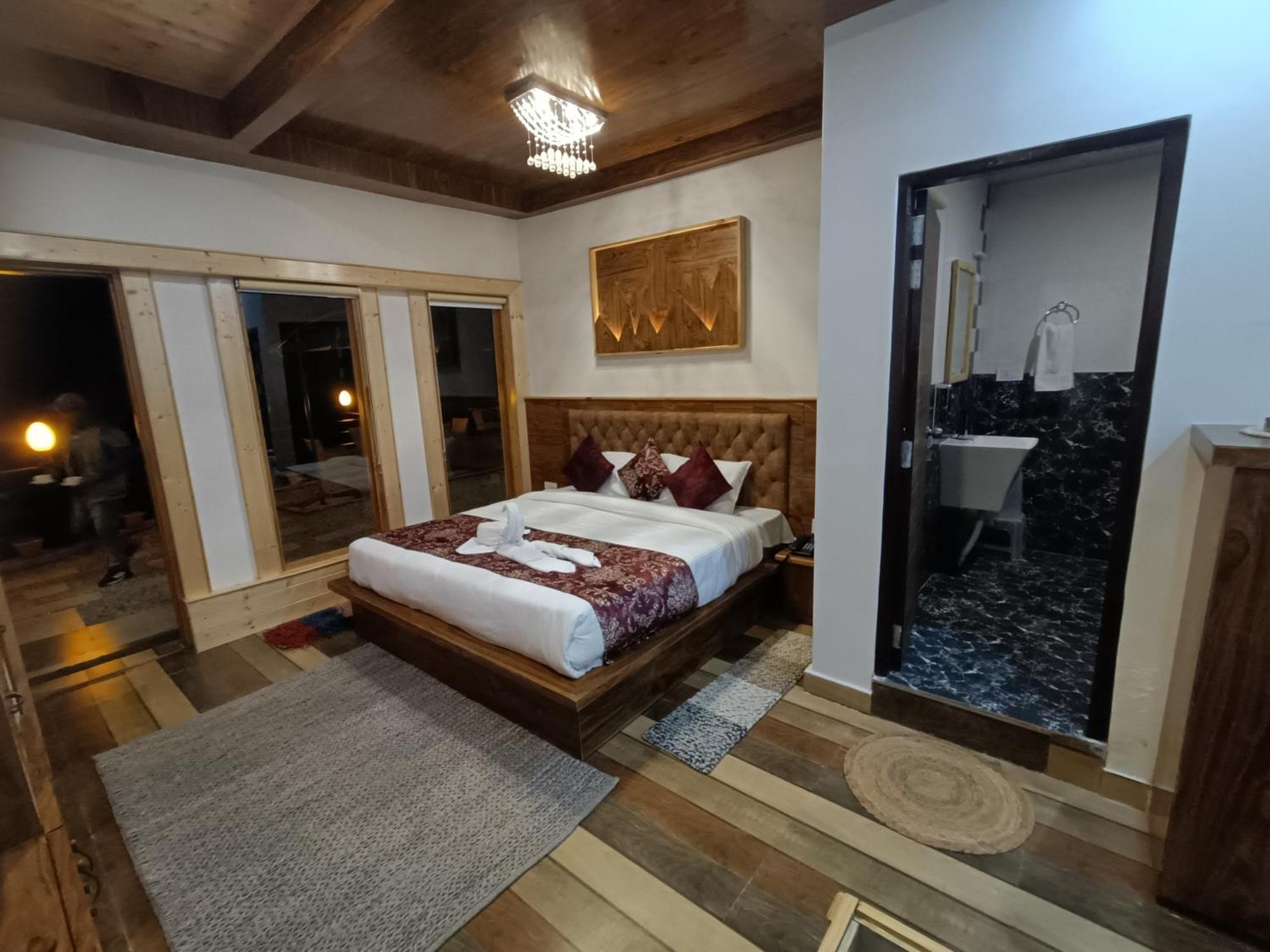 Trimounts-A Boutique Hotel & Wellnes Center In Tirthan Valley Banjār Exteriér fotografie
