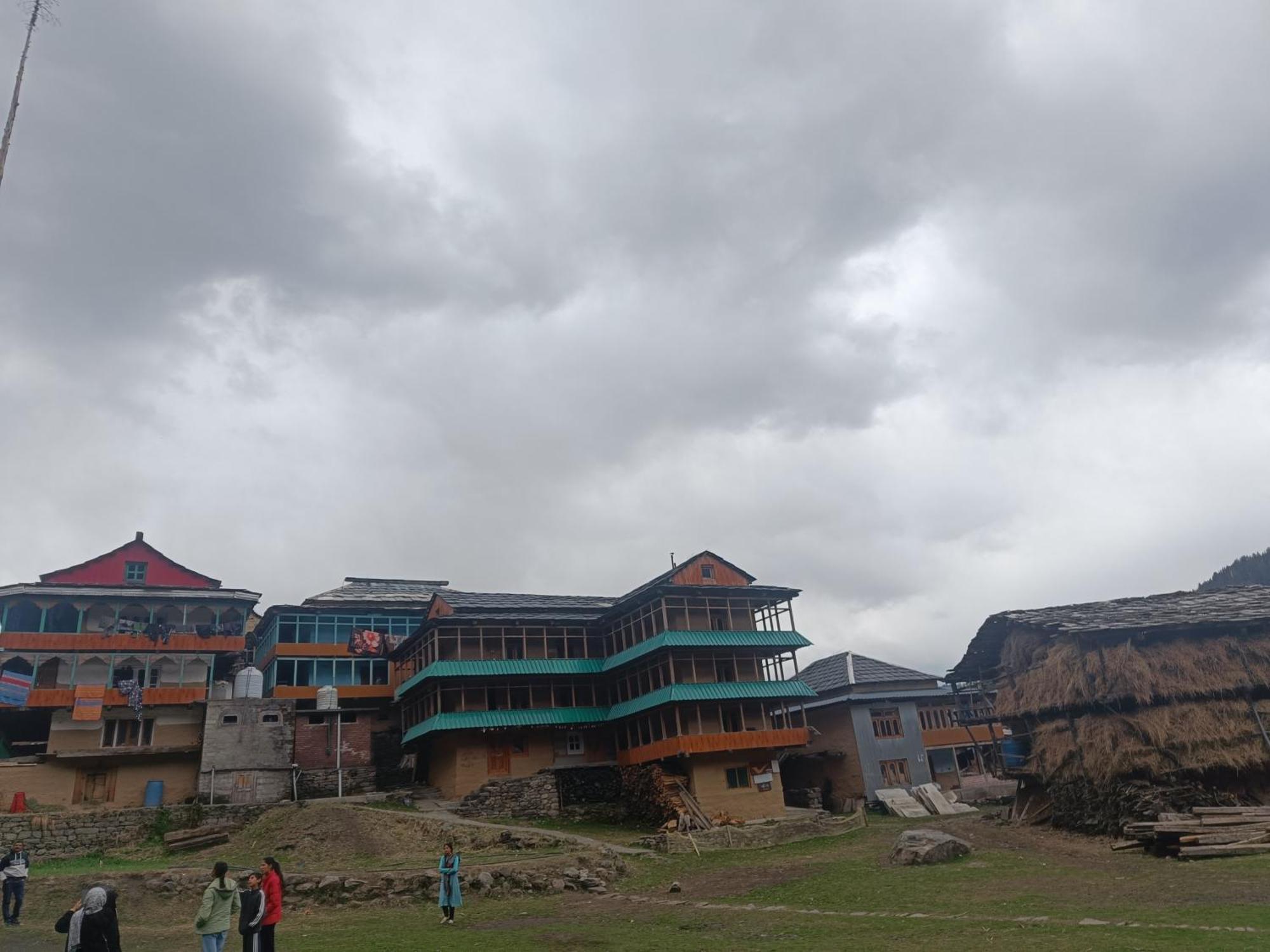 Trimounts-A Boutique Hotel & Wellnes Center In Tirthan Valley Banjār Exteriér fotografie